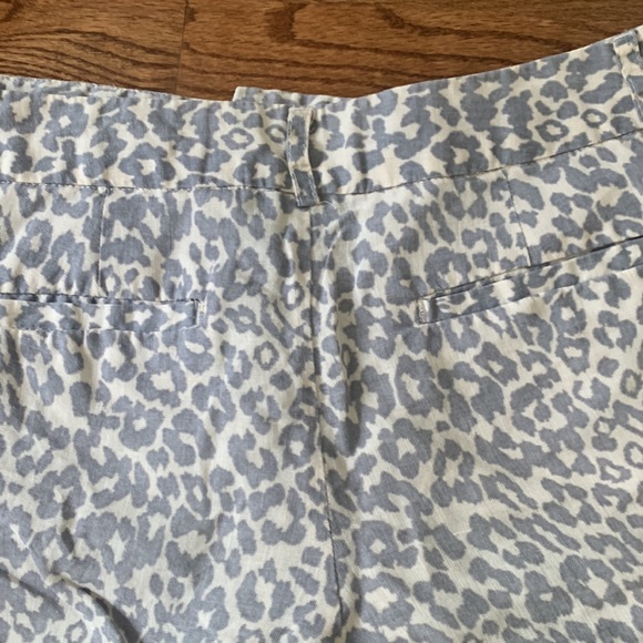 Linen gray leopard print shorts - Picture 5 of 6